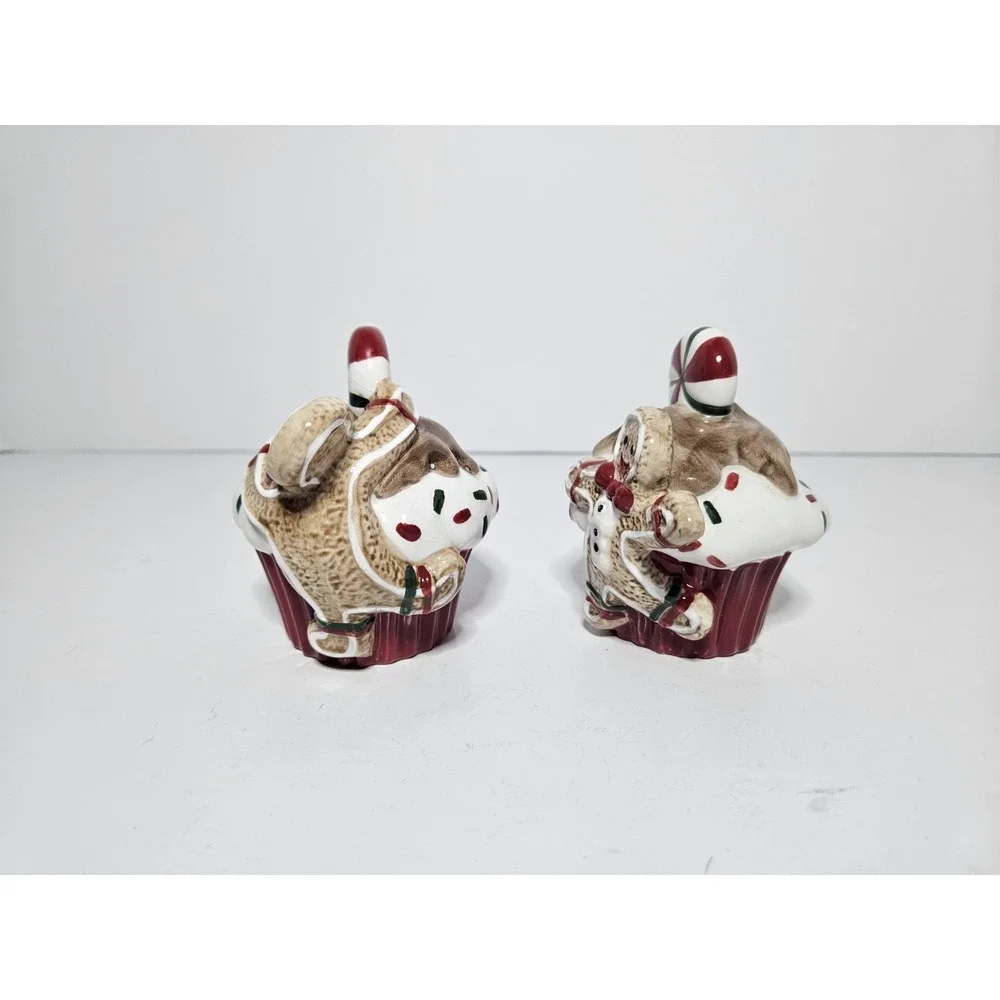 Fitz Floyd Sweet Treats Christmas Cupcake Gingerbread Salt Pepper Shakers 2006